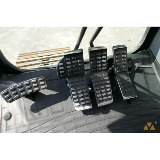 2021 Hitachi ZX210LC-6-41669799