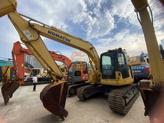 صورة ل حفارات مجنزرة 2022 كوماتسو PC138US