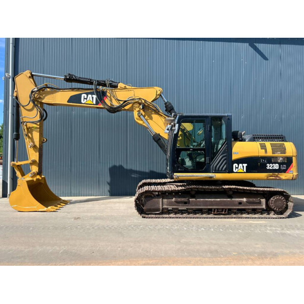 2010 كاتربيلر 323D LN-41672407