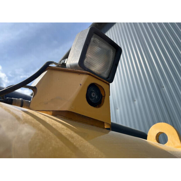 2010 كاتربيلر 323D LN-41672410