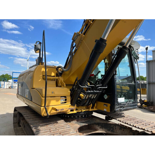2010 كاتربيلر 323D LN-41672419