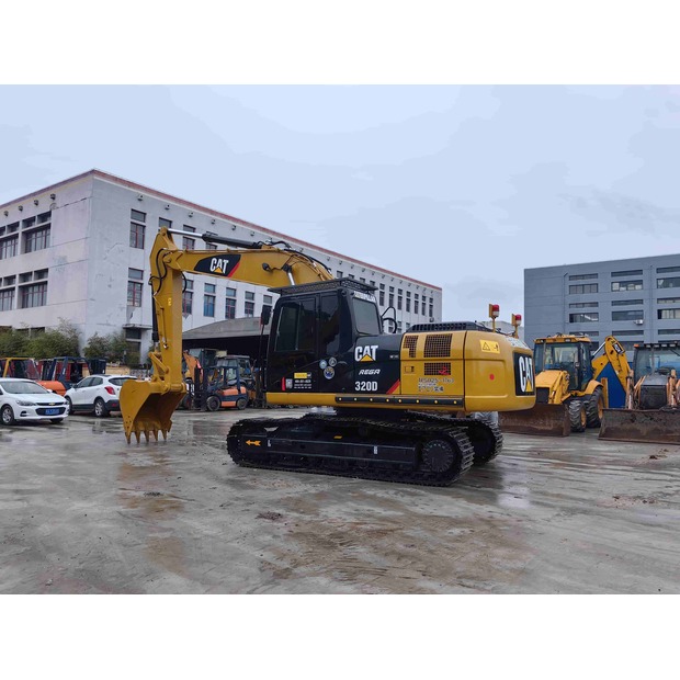 2021 Caterpillar 320D-41675352