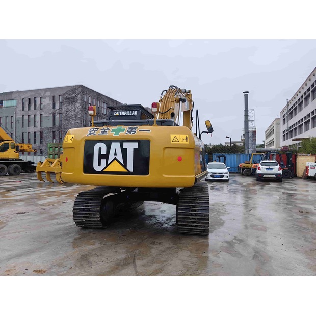 2021 Caterpillar 320D-41675354