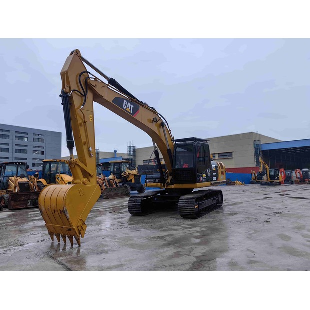 2021 Caterpillar 320D-41675361