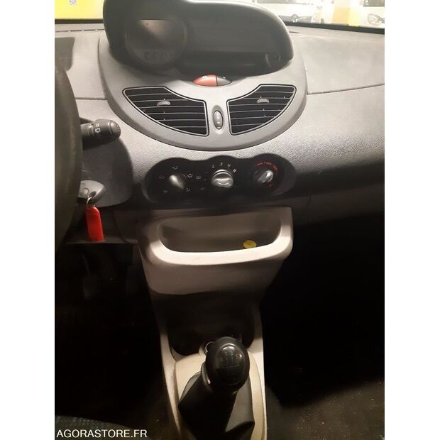 2010 Renault Twingo-41689913