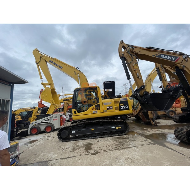2022 Komatsu PC200-8-41690056
