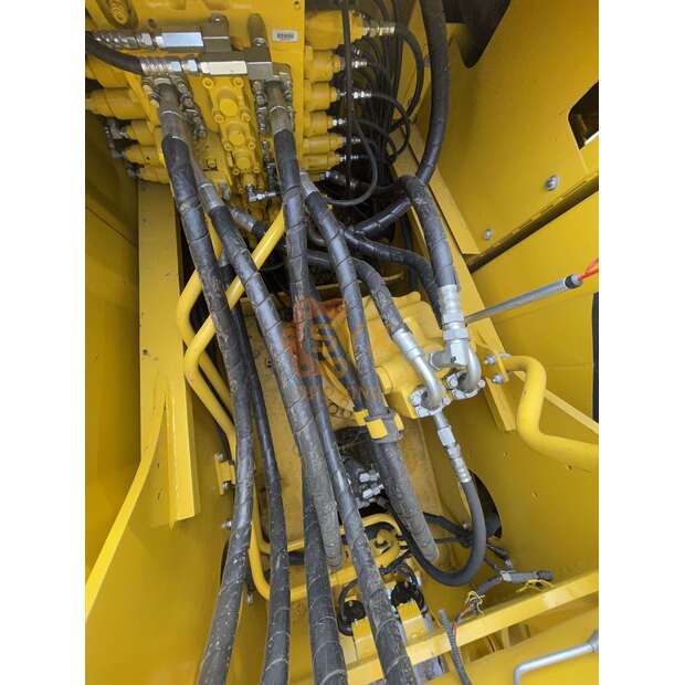 2023 Komatsu PC200-8N1-41690096