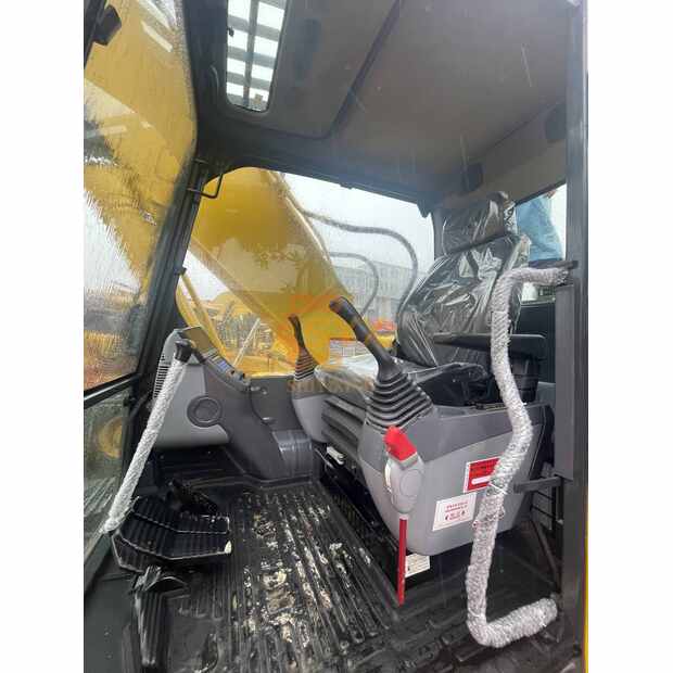 2022 Komatsu PC200-8N1-41690198