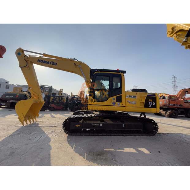 2022 Komatsu PC210-8LC-41690240