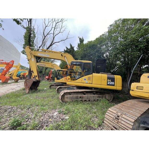 2021 Komatsu PC220-41690331