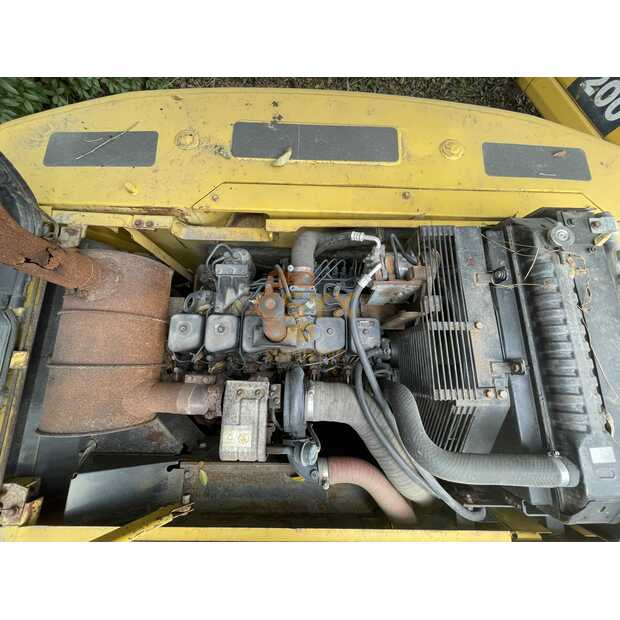 2022 Komatsu PC220-41690378