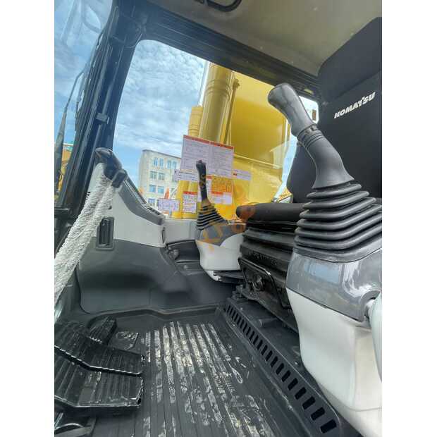 2021 Komatsu PC220-41690484
