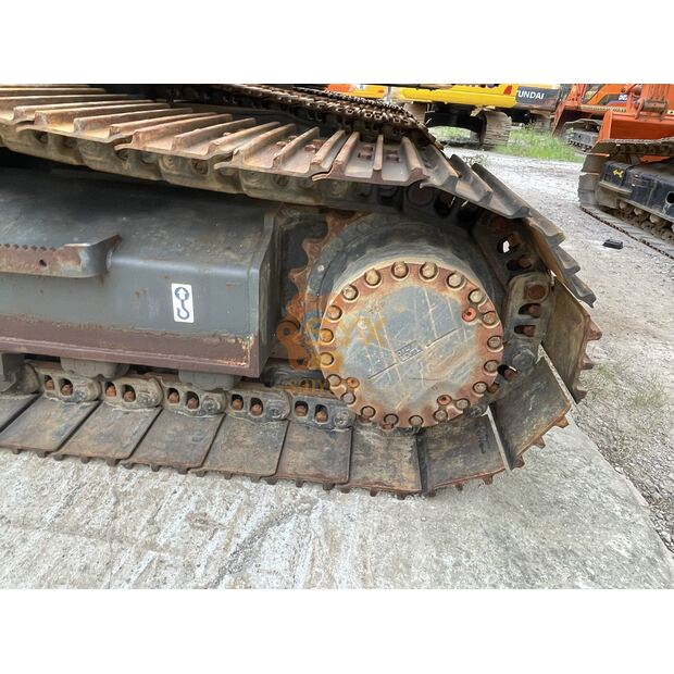 2023 Komatsu PC220-8-41690528