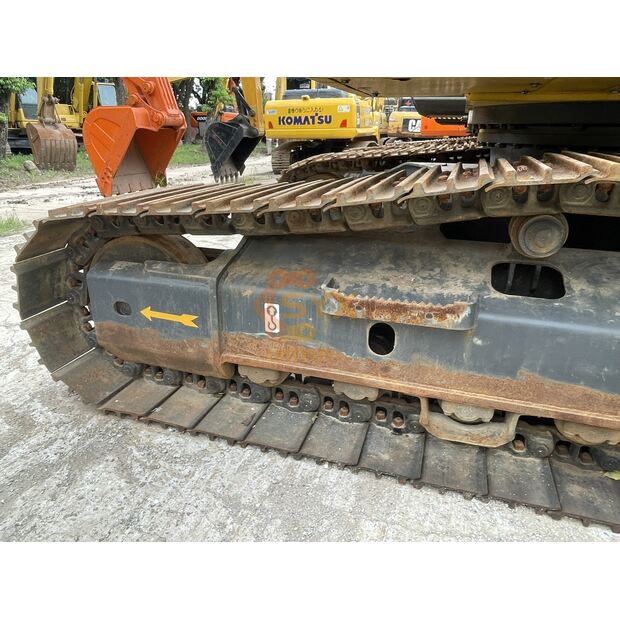 2023 Komatsu PC220-8-41690529