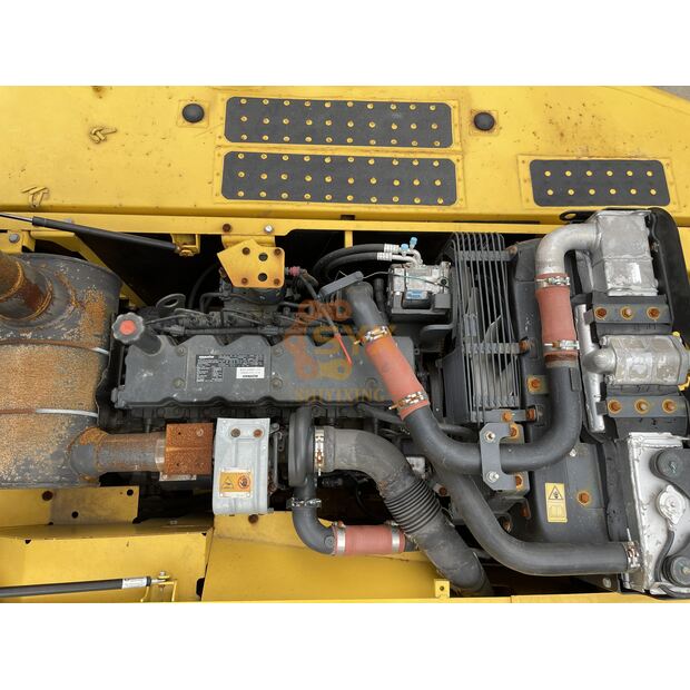 2023 Komatsu PC220-8-41690534