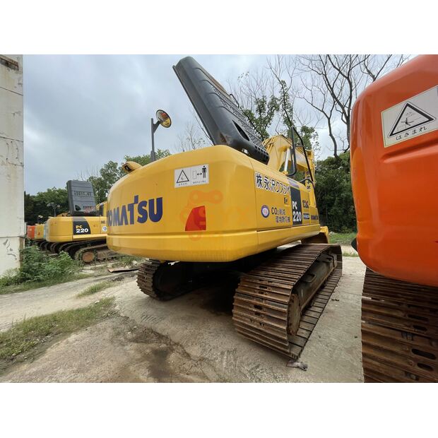 2023 Komatsu PC220-8-41690538