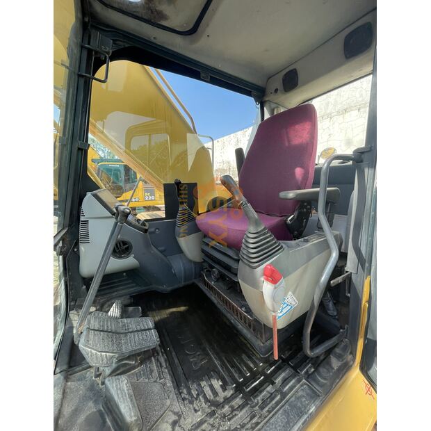 2023 كوماتسو PC220-8-41690554