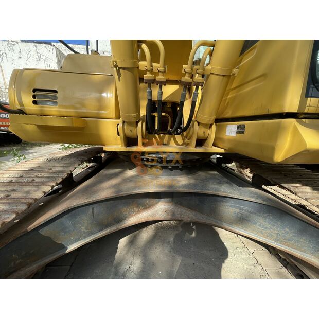 2023 كوماتسو PC220-8-41690557