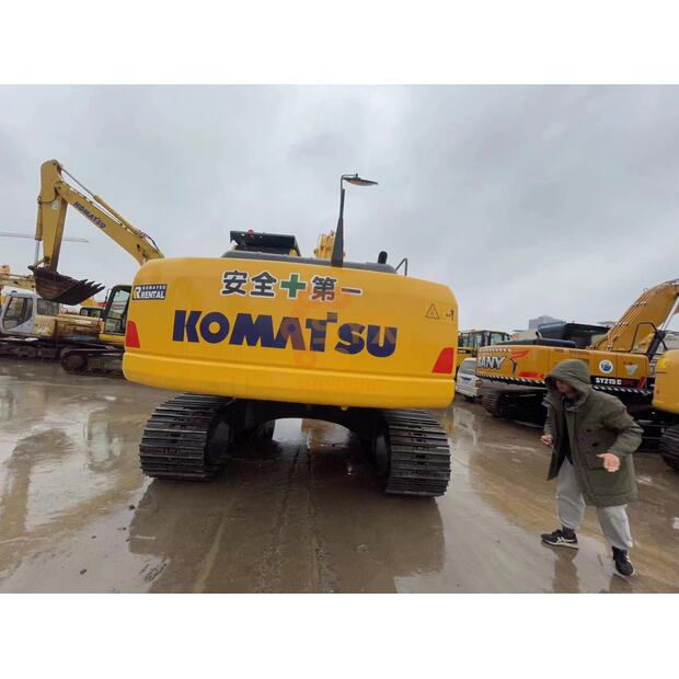 2022 Komatsu PC220-8-41690562