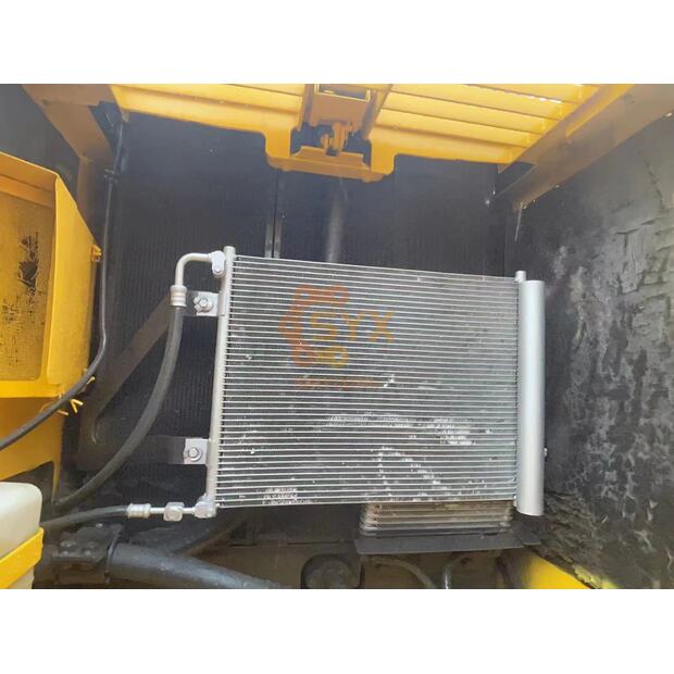 2022 Komatsu PC220-8-41690570