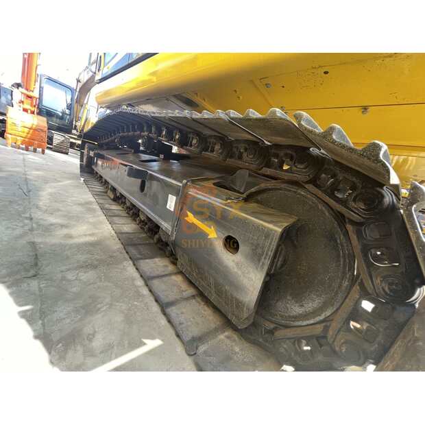 2023 Komatsu PC220-8-41690577