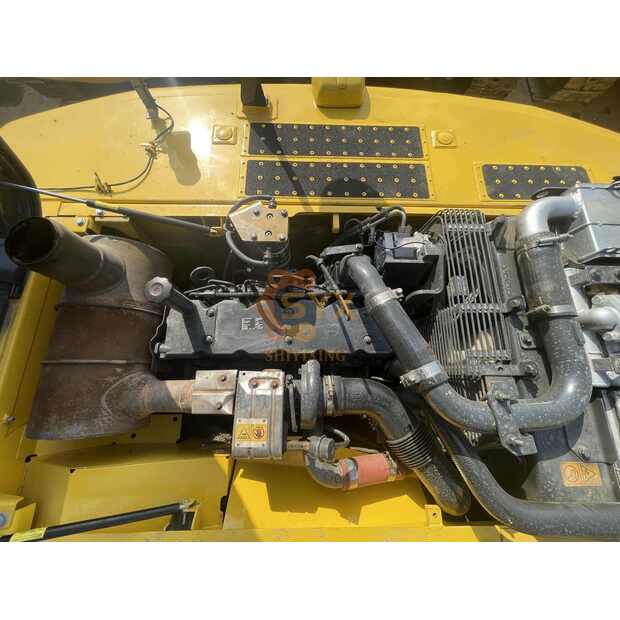 2023 Komatsu PC220-8-41690584