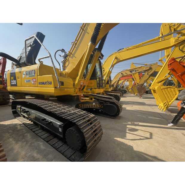 2023 Komatsu PC220-8-41690585