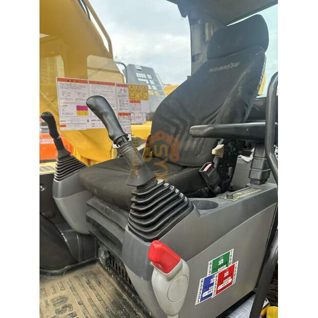2023 Komatsu PC220-8-41690596
