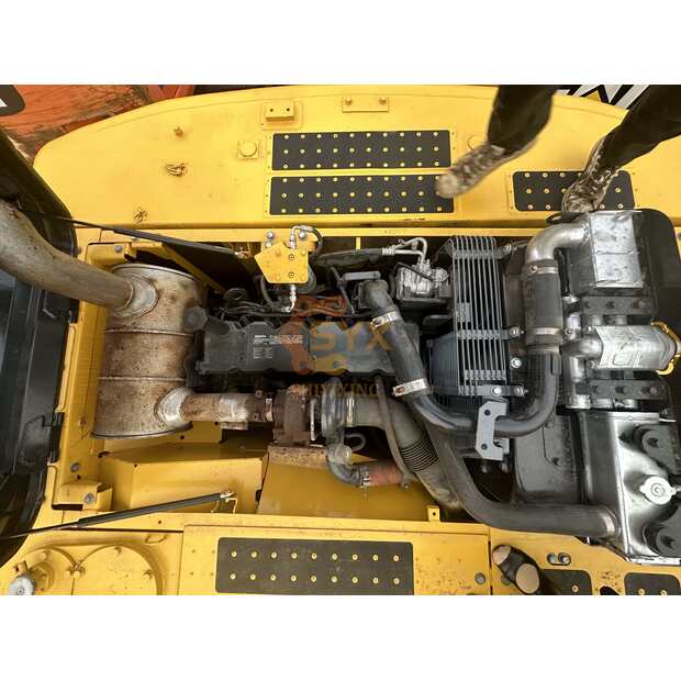 2023 Komatsu PC220-8-41690604