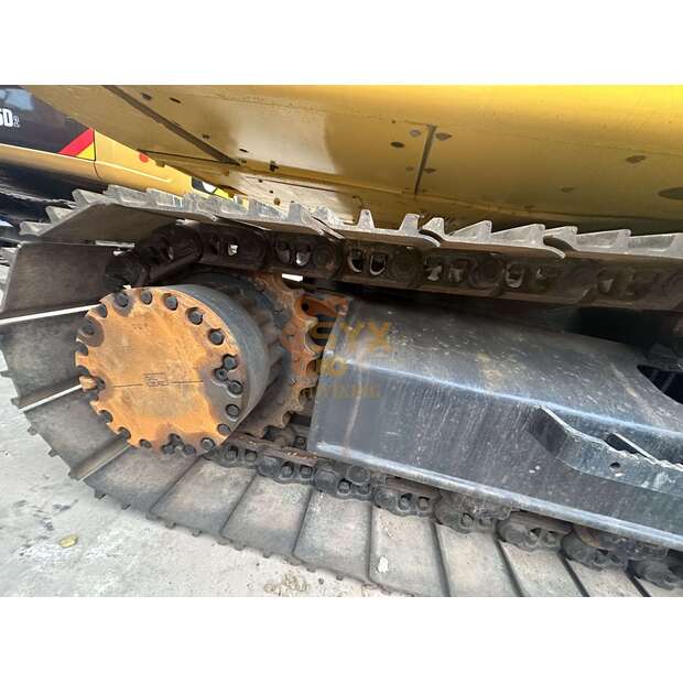2023 Komatsu PC220-8-41690608