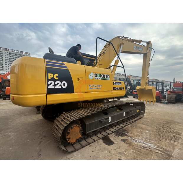 2023 Komatsu PC220-8-41690609