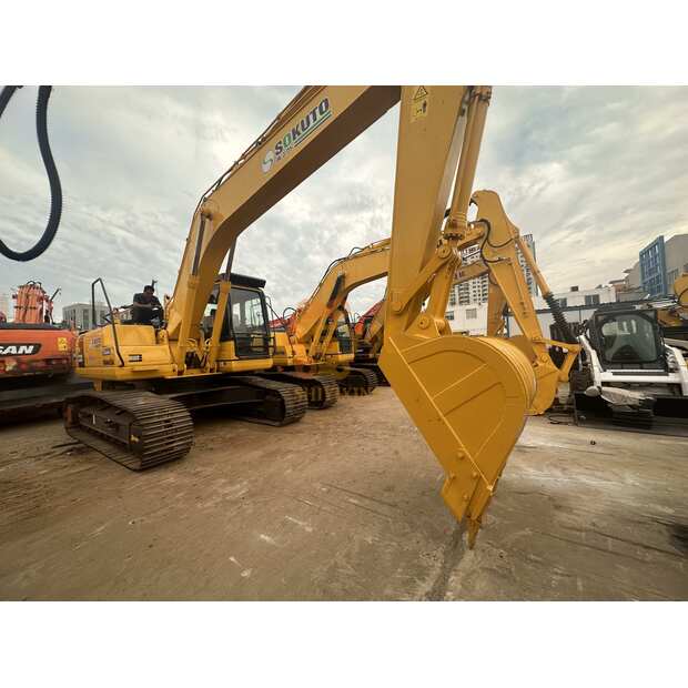 2023 Komatsu PC220-8-41690610
