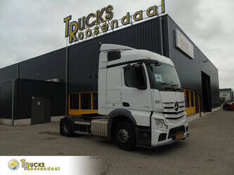 صورة ل رؤوس شاحنات 2018 مرسيدس بنز Actros 1842