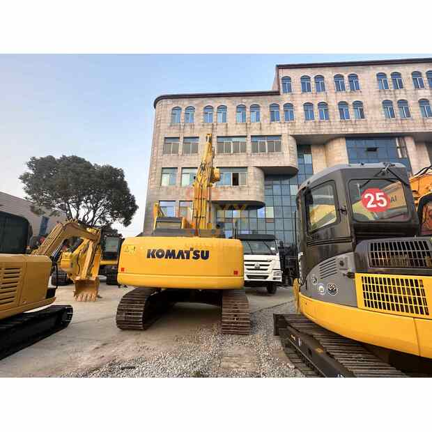 2022 Komatsu PC220-8-41691184