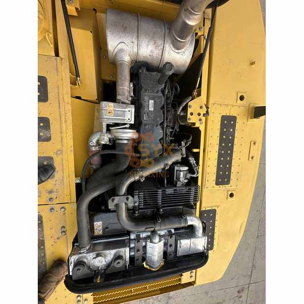 2022 Komatsu PC220-8-41691192