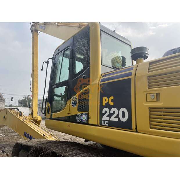 2021 Komatsu PC220-8-41691212