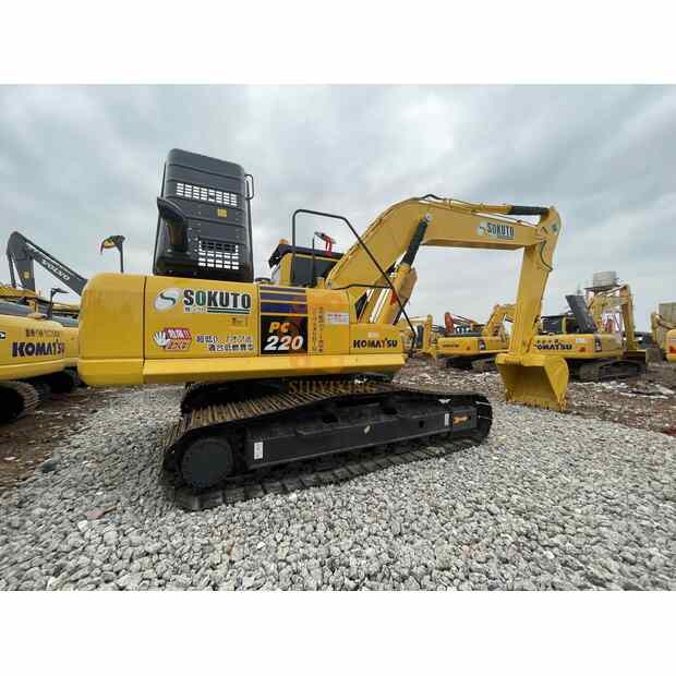 2023 Komatsu PC220-8MO-41691336