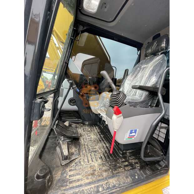 2023 Komatsu PC220-8MO-41691345