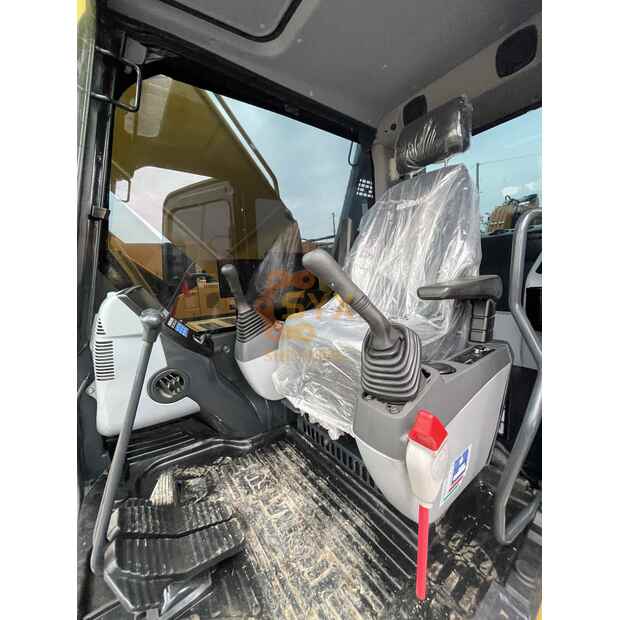 2023 Komatsu PC220-8MO-41691346