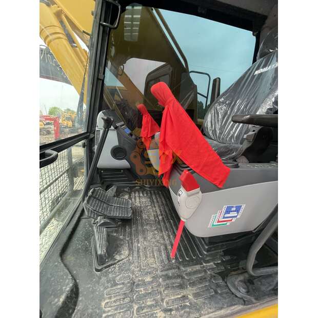 2023 كوماتسو PC220-8MO-41691384