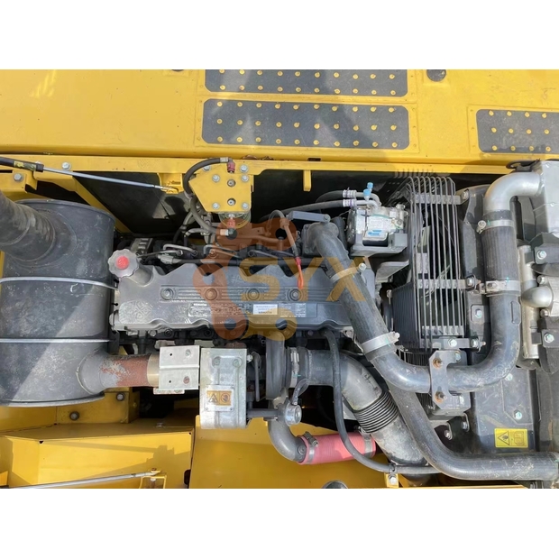 2022 كوماتسو PC220-8N1-41691623
