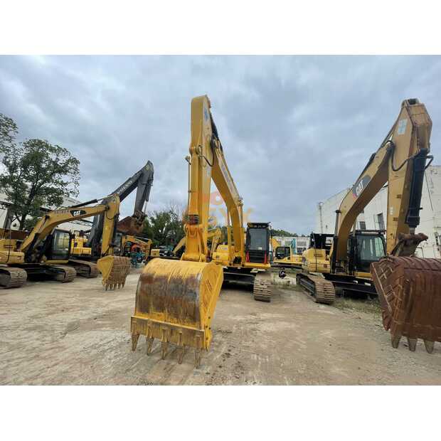 2024 Komatsu PC220-8N1-41691754