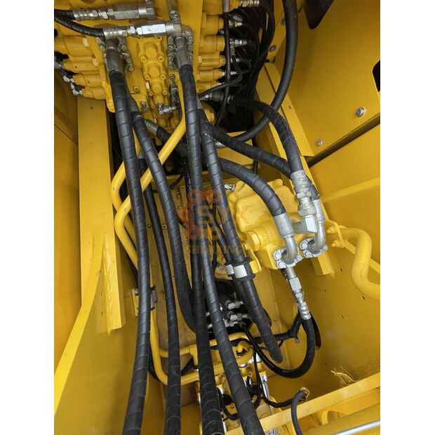 2022 كوماتسو PC220-8N1-41691775