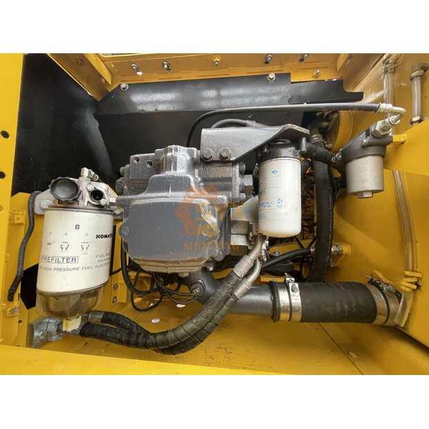 2022 كوماتسو PC220-8N1-41691778