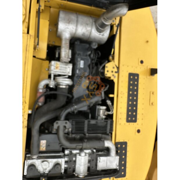 2021 كوماتسو PC220-8N1-41691884