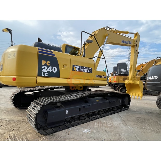 2022 كوماتسو PC240-41692002