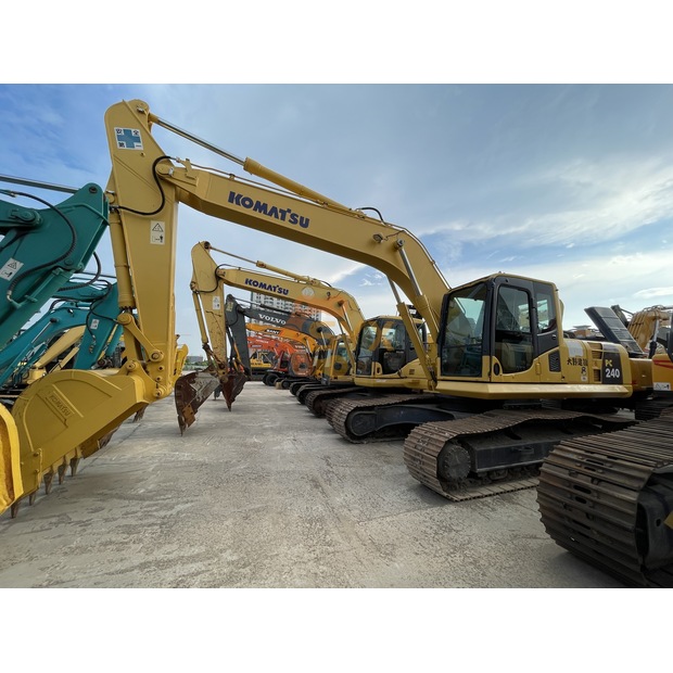 2021 Komatsu PC240-8-41692034
