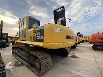 Image for EXCAVATORS 2021 Komatsu PC240-8