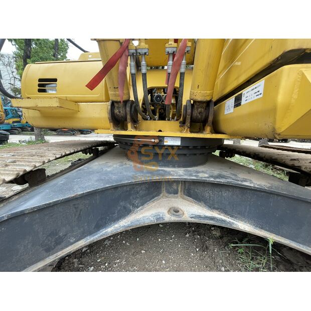 2022 Komatsu PC240-8-41692866