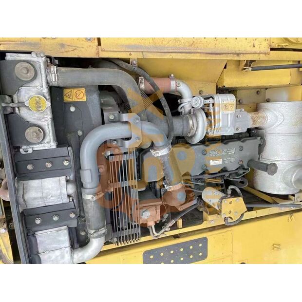 2022 Komatsu PC240-8-41692869